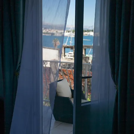 Alida Luxe Apartment Split