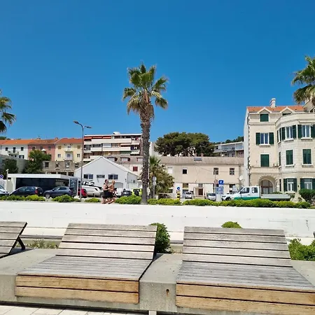 Alida Luxe スプリト